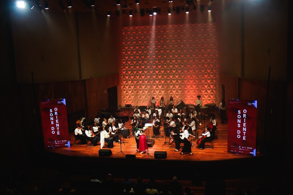 Sons do Oriente encanta público na Sala Cecília Meirelles