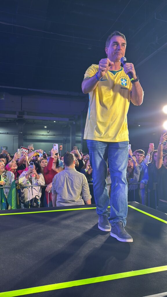 Flávio Bolsonaro reúne grandes lideranças no Rio e reforça mensagem de unidade do PL