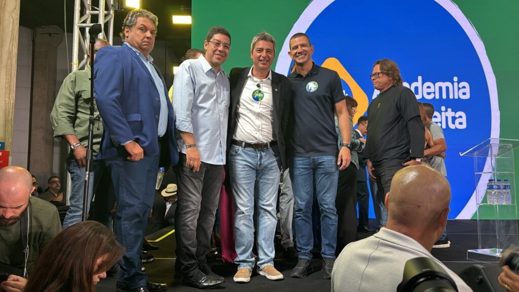Flávio Bolsonaro reúne grandes lideranças no Rio e reforça mensagem de unidade do PL